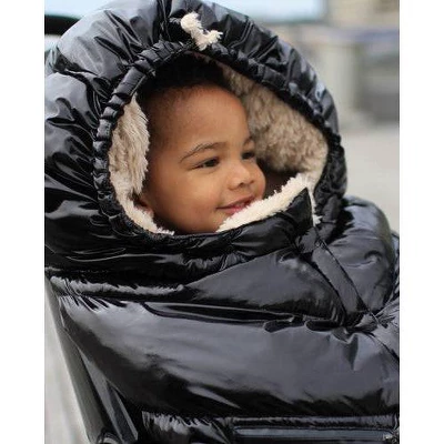 7AM Enfant 212 Evolution Extendable Footmuff Blanket - Black Polar - 6M-4T 4 7AM Enfant 212 Evolution Extendable Footmuff Blanket - Black Polar - 6M-4T - Image 4