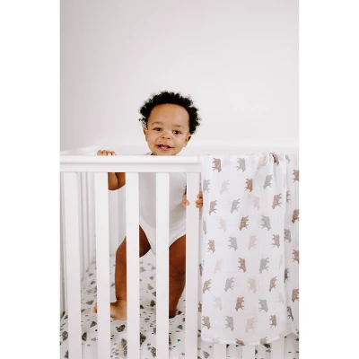 Aden + Anais Essentials Muslin Blanket 2 Aden + Anais Essentials Muslin Blanket - Image 2