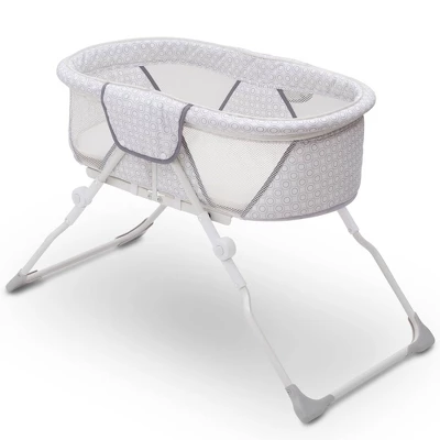 Delta Children EZ Fold Ultra Compact Travel Bassinet - Gray 3 Delta Children EZ Fold Ultra Compact Travel Bassinet - Gray - Image 3
