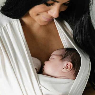 Moby Bump & Beyond T-Shirt Wrap Baby Carrier - Ivory - S 10 Moby Bump & Beyond T-Shirt Wrap Baby Carrier - Ivory - S - Image 10